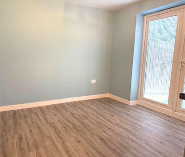 4 bedroom detached house to rent - Photo 2