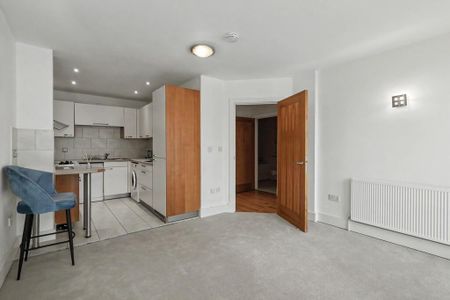 1 bedroom flat to rent - Photo 5