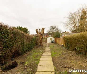 3 bedroom semi-detached house to rent - Photo 6