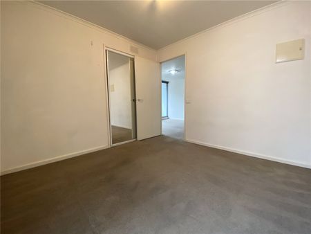 204/118 Dudley Street - Photo 3