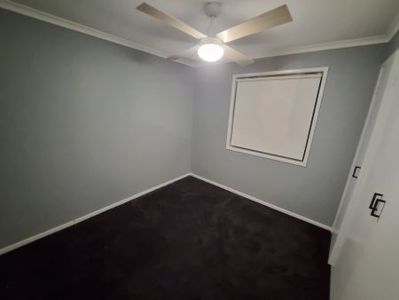 Great Family Sized Home with In-Ground Pool! - Photo 4