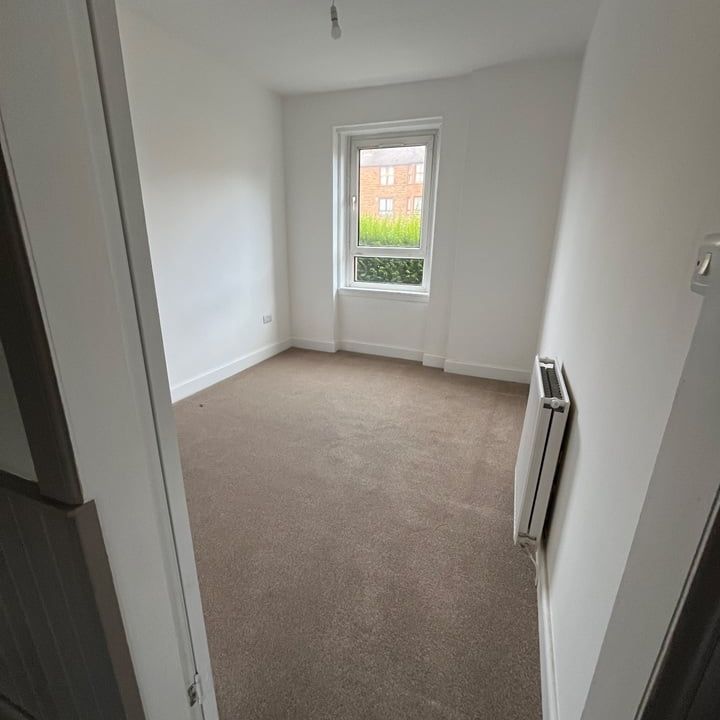 3 Bed Flat, Paisley Road West, G52 - Photo 1