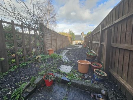 2 bedroom terraced house to rent - Photo 3