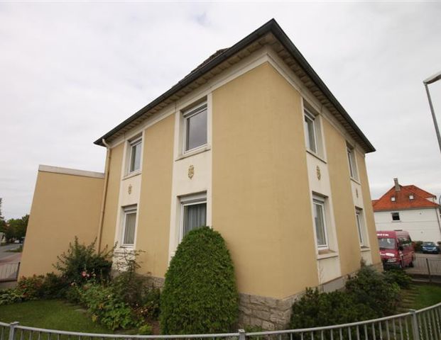 == Kleine 2-Zimmerwohnung für Singles in zentraler Lage == - Photo 1