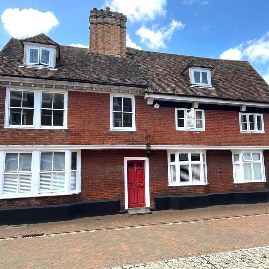 1 bedroom in a house share to rent - Photo 1