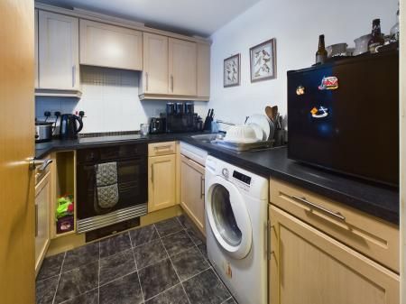 Waterside Court, Runcorn, WA7 - Photo 1