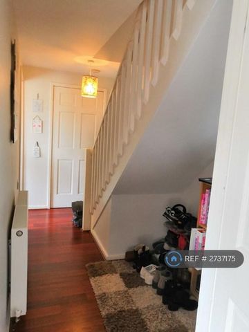 2 bedroom semi-detached house to rent - Photo 3