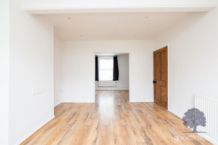 3 bedroom terraced house to rent - Photo 2