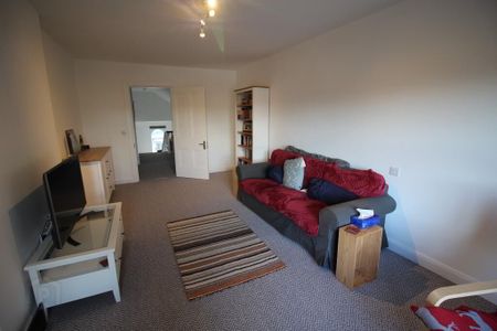 60 Malone Road, Belfast, BT9 5BT - Photo 2