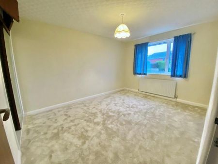 5 bedroom bungalow to rent - Photo 4