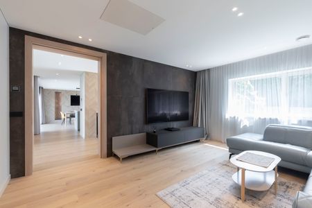 Cleeve Hill, Cheltenham, Gloucestershire - Photo 5