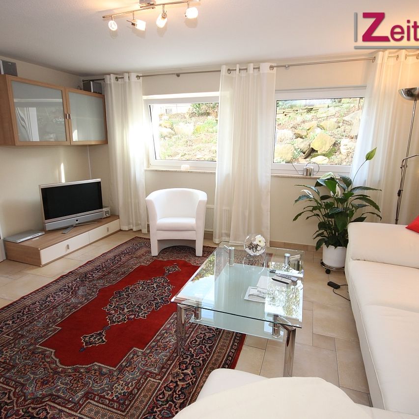 Exklusive möblierte Souterrain-Wohnung mit Terrasse in ruhiger Lage - Photo 1