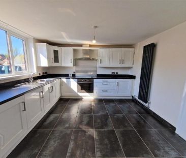 Shore Crescent, Belfast, BT15 4JS - Photo 2