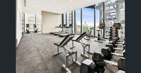 Furnished 2-Bedroom, 2-Bathroom Apartment in Swanston Central - Photo 4