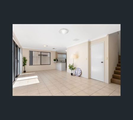 Rooms/26F Lawson Street, Bentley, WA 6102 - Photo 3