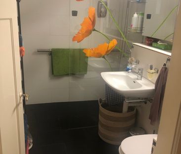 "Charmante 2.5-Zimmer-Altbauwohnung mit Balkon an zentraler Lage in... - Photo 6