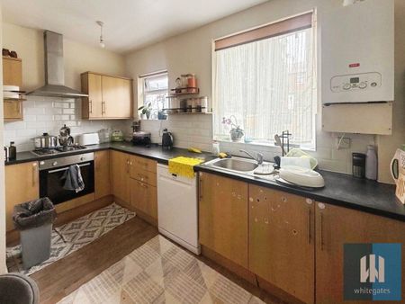 Heatherfield Road, Marsh, Huddersfield, West Yorkshire, HD1 - Photo 3