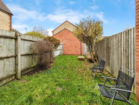 2 bedroom terraced house to rent - Photo 4