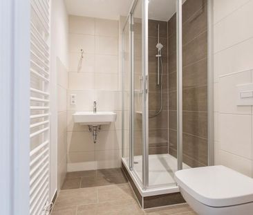 Modernes Wohnen in unserem Umbauprojekt- Fertigstellung Herbst 2025 - Photo 1