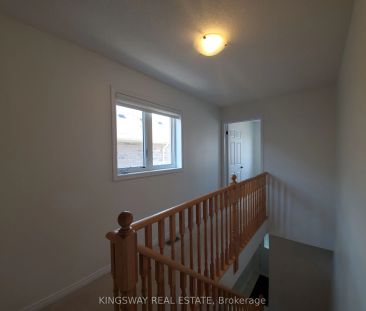 593 Remembrance Road #upper - Photo 3