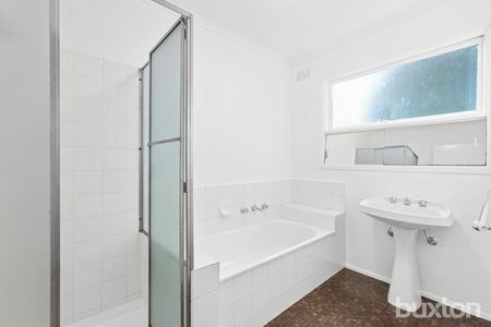 CHARM, SPACE AND CONVENIENCE ALL IN ONE! - Photo 5