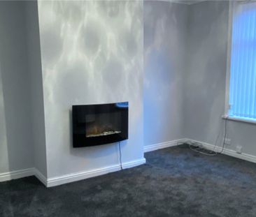 Common Road, Batley, West Yorkshire, WF17 - Photo 3