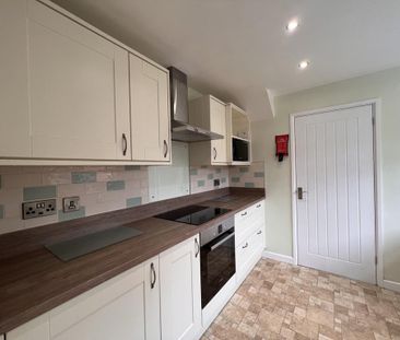 3 bedroom terraced house to rent - Photo 6