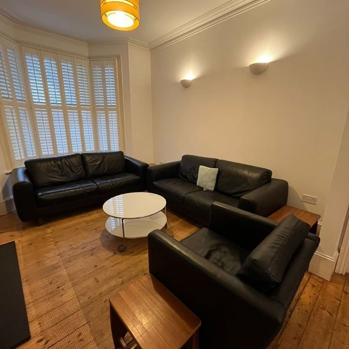 Room in a Shared House, Scawen Road, SE8 - Photo 1