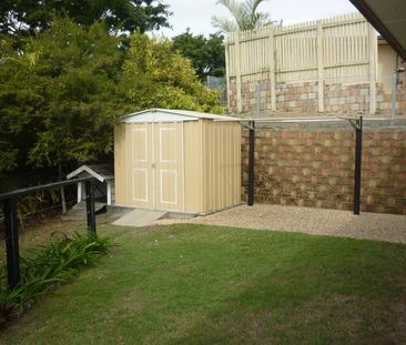 19 Sandringham Close - Photo 2