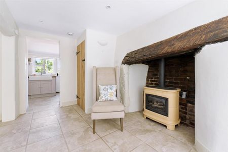 3 bedroom semi-detached house to rent - Photo 2