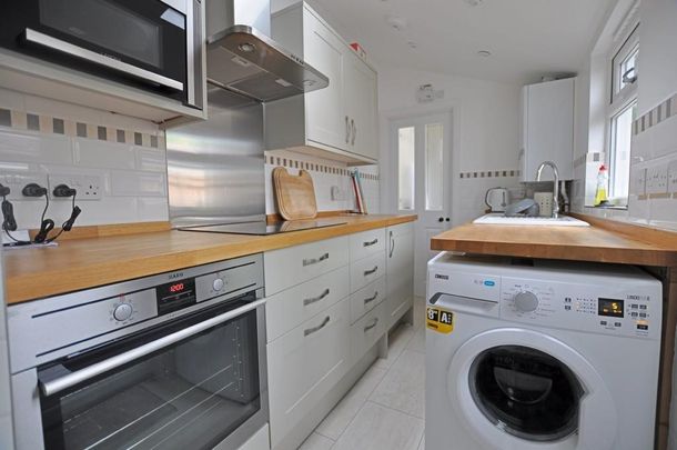 2 bedroom terraced house to rent - Photo 1