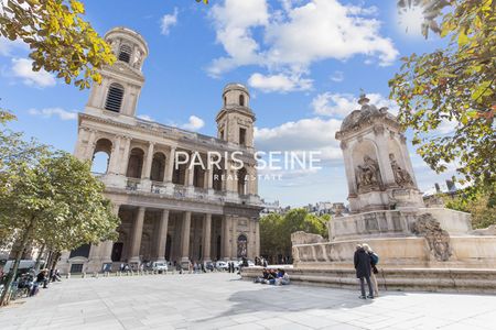 ** Saint Germain des Prés ** Charmant studio avec coin nuit très bien placé ! - Photo 3