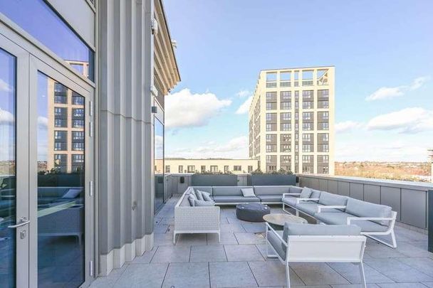 Greenford Quay, Greenford, UB6 - Photo 1