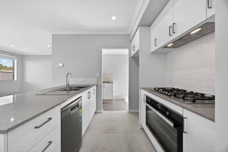 Spacious Family Living in the Heart of Dayton - Photo 4