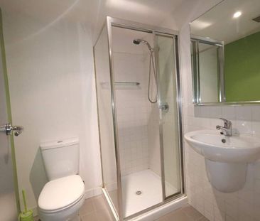 Furnished Studio Apartment Opposite Flinders Street Station! - Photo 3