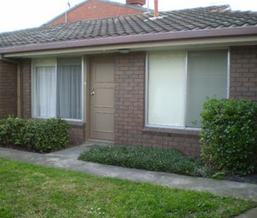 Affordable Comfort in East Geelong - Photo 6