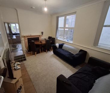 Pen-Y-wain Road, Roath - Photo 1