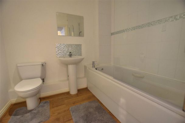 Durham Road, Gateshead, NE9 - Photo 1