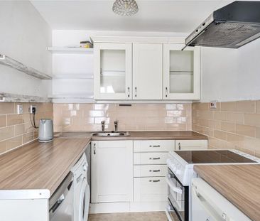 1 bedroom semi-detached house to rent - Photo 2