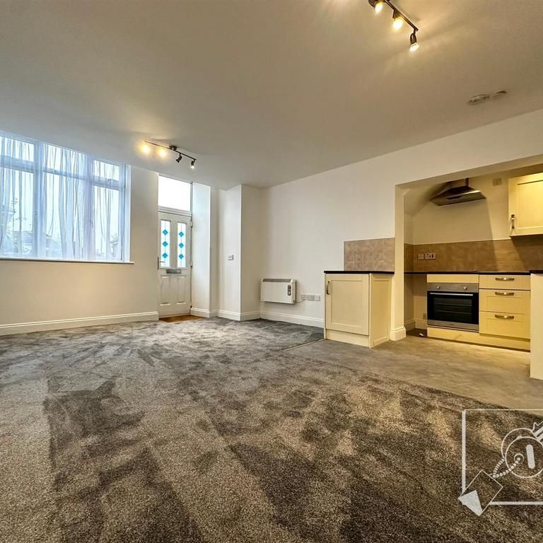 1 bedroom ground floor flat to rent - Photo 1