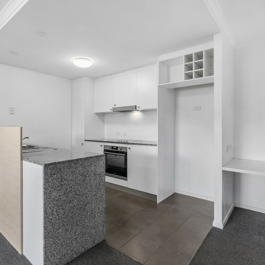 One Bedroom In Great Location - Photo 1