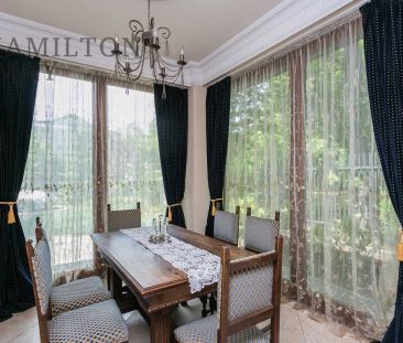 Elegancka willa z basenem w Konstancinie - Zdjęcie 6