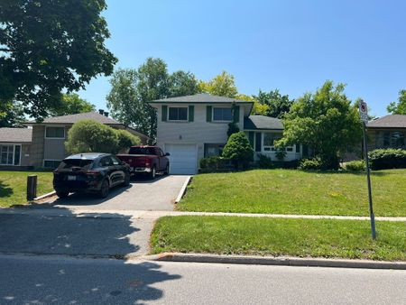 For Lease - 51 Steel Street Unit# Main & Second Floor, Barrie, Ontario - Photo 3