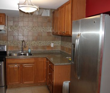 For Lease - 147 Jordanray Boulevard, Newmarket, Ontario - Photo 5