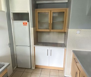 Room in a Shared Flat, Spacious Double Room In Tooting Bec, SW17 - Photo 1