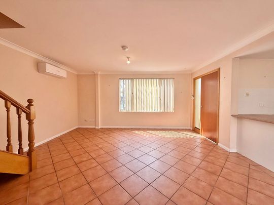 3/169 Brunker Road, Adamstown - Photo 1