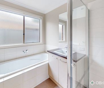 Beautiful Modern Living Awaits. - Photo 2