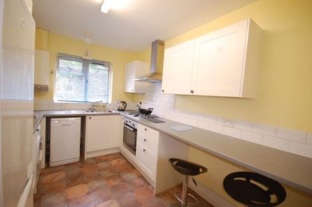 Limes Road, Egham, Surrey, TW20 9QT - Photo 5