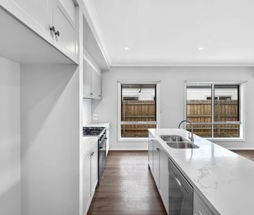 🏡 4-Bedroom House in Eynesbury - Photo 5