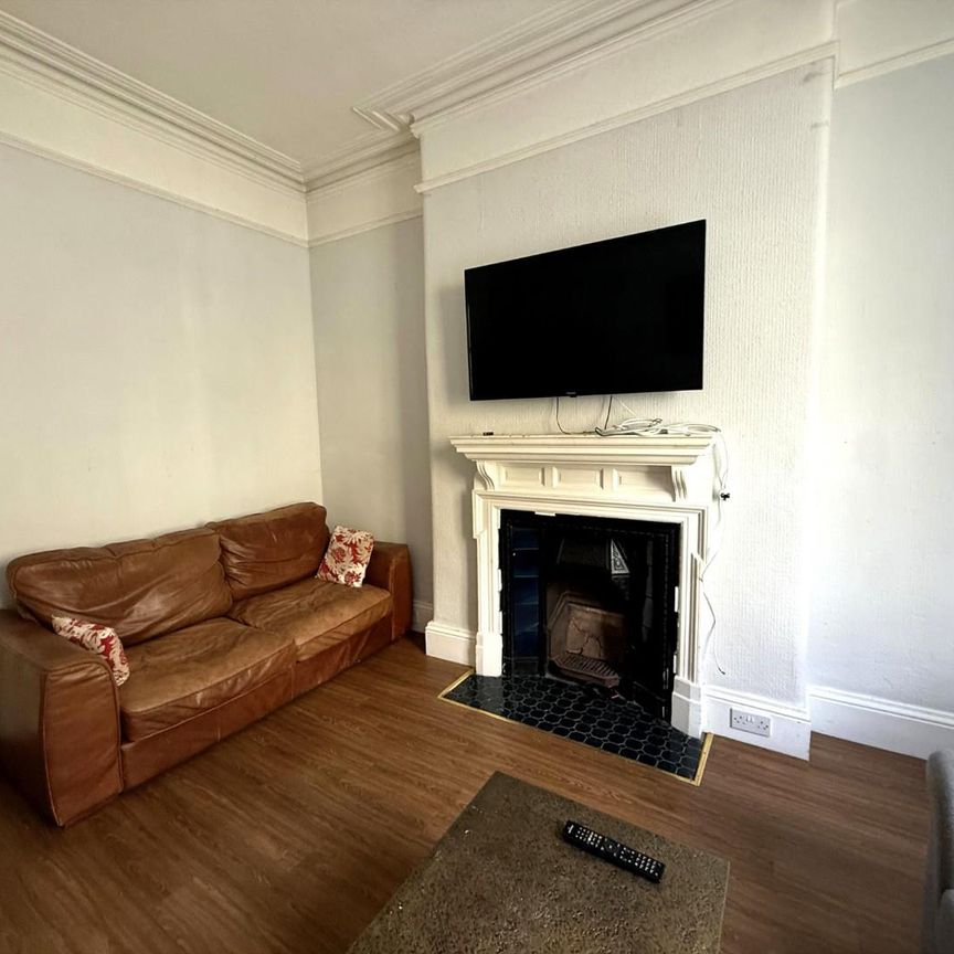 Addison Road, Plymouth - Photo 1